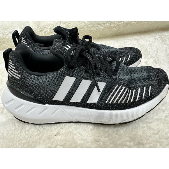 Adidas Originals Swift Run 22 Knit Sneakers black with white stripes 7.5 Women - Picture 1 of 11